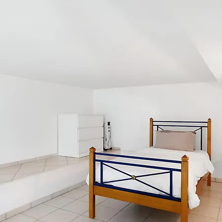 Arrifana Ocean View Хостел