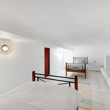 Arrifana Ocean View Хостел