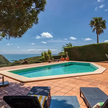 Arrifana Ocean View Hostel *