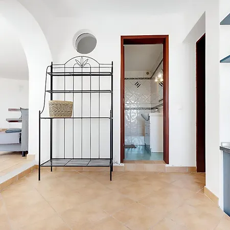 Arrifana Ocean View Hostel *